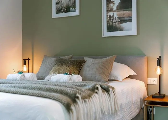 Huswell - With Beautiful Seaview In