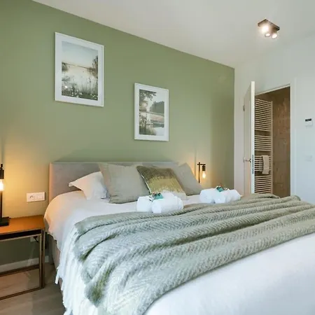 Huswell - With Beautiful Seaview In